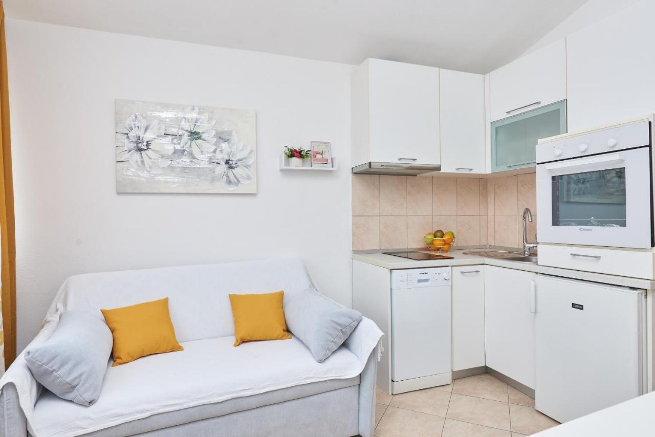 Apartments Lumi Rogoznica  Kültér fotó