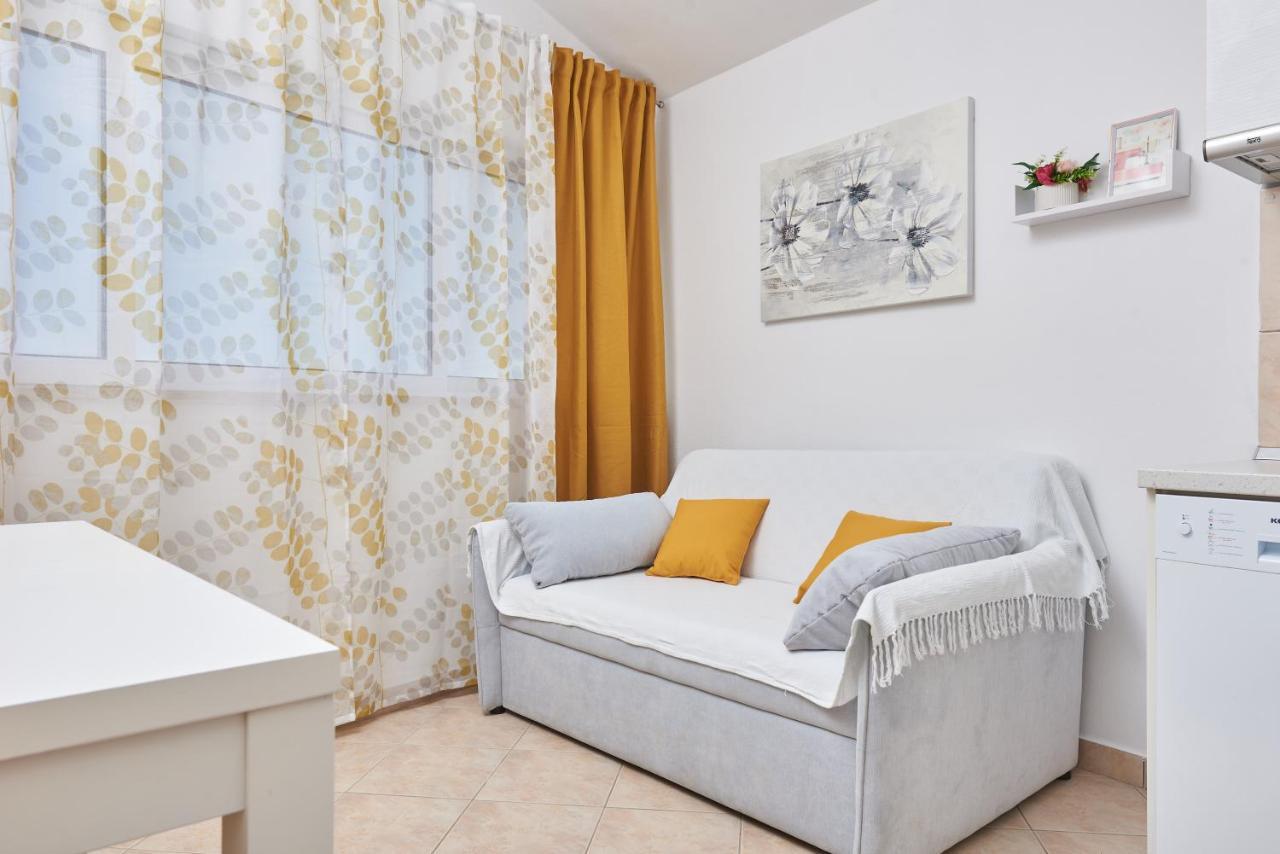 Apartments Lumi Rogoznica  Kültér fotó